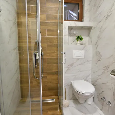 Alpehytte Brvnara Mont 4 Zlatibor