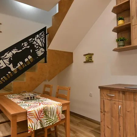 Brvnara Mont 4 Alpehytte *